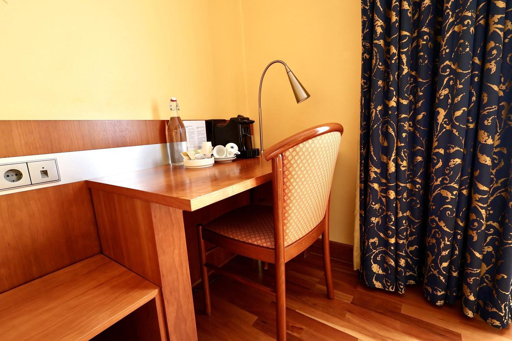 Hotel De La Poste エシュ＝シュル＝アルゼット エクステリア 写真